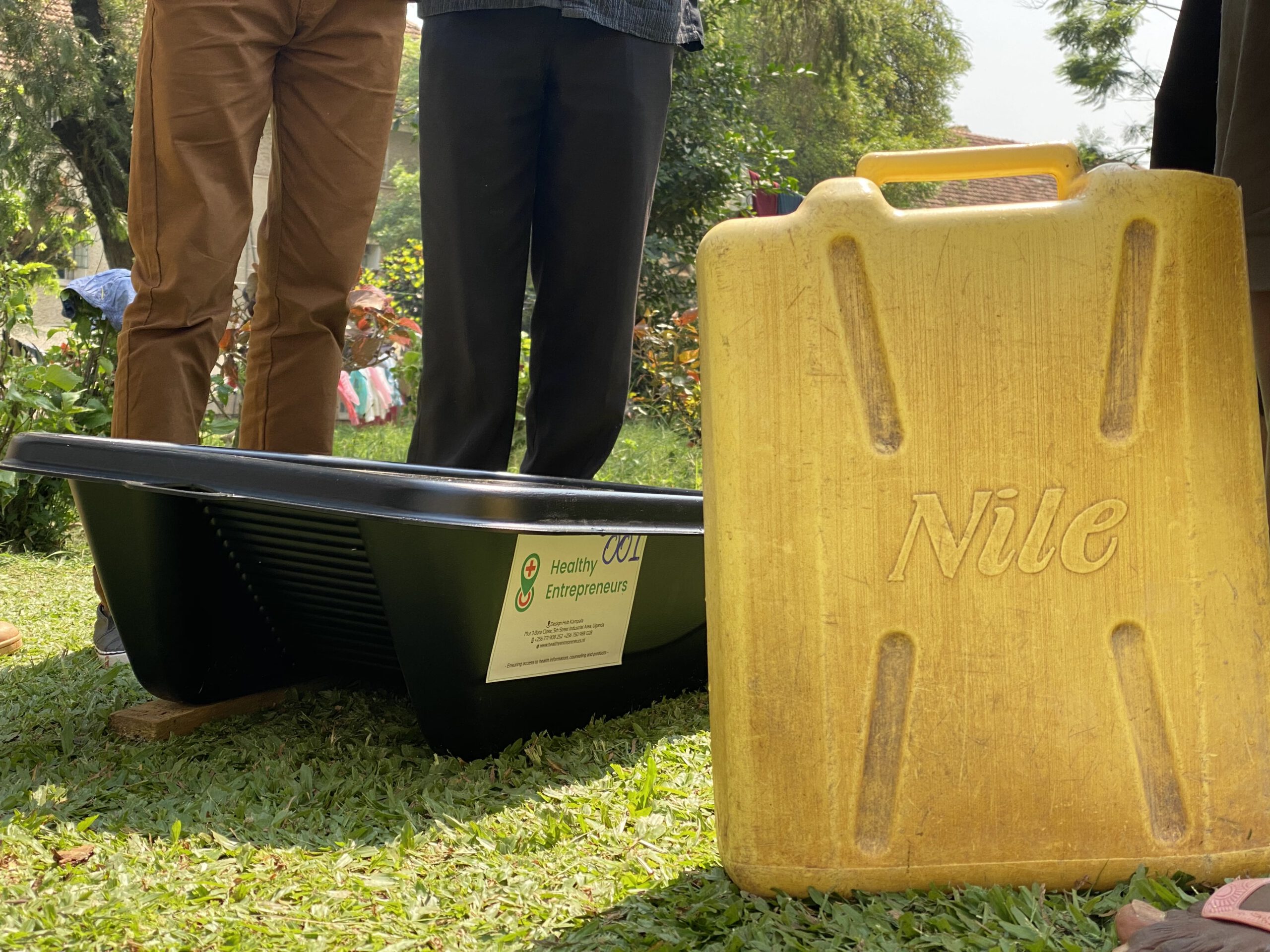 The first batch of Solar Soakers was produced in the Netherlands and have been shipped to Uganda and Kenya